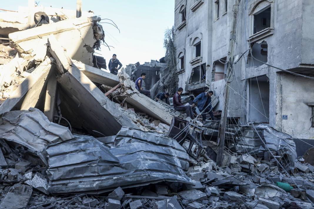 Gazze Şeridi'ne yönelik saldırılar şiddetlenerek devam ediyor 1