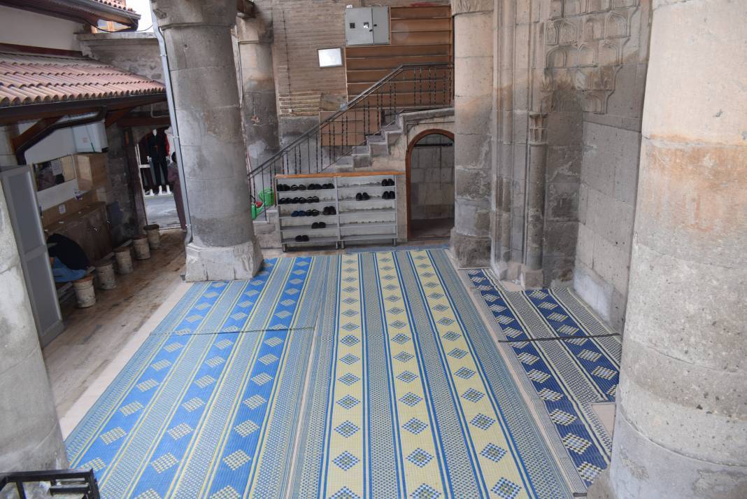 Konya'da yüzyıllar boyu ayakta kalan Bulgur Tekke Cami 8