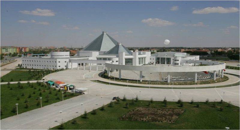 Mevlana Kültür Merkezi hikayesi ile tarihe geçti 23