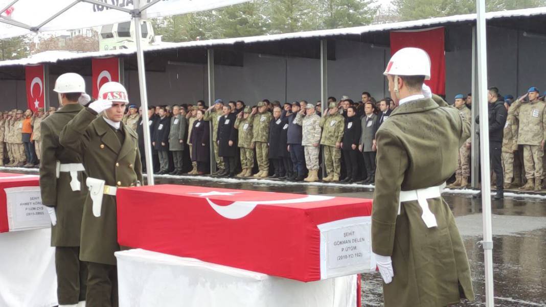 Şehitlerimizi göz yaşları ile uğurladık 9