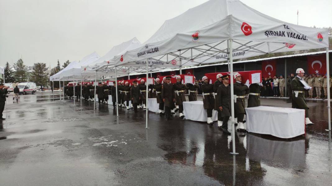 Şehitlerimizi göz yaşları ile uğurladık 6