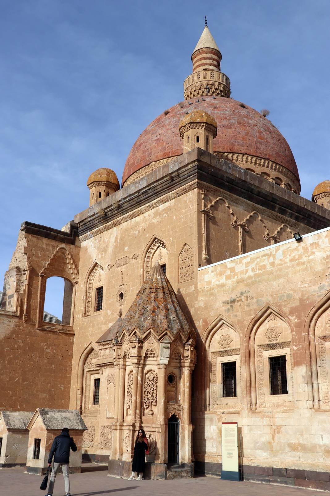 Doğubayazıt'ın simgesi İshak Paşa Sarayı turizmde rekora koşuyor 1