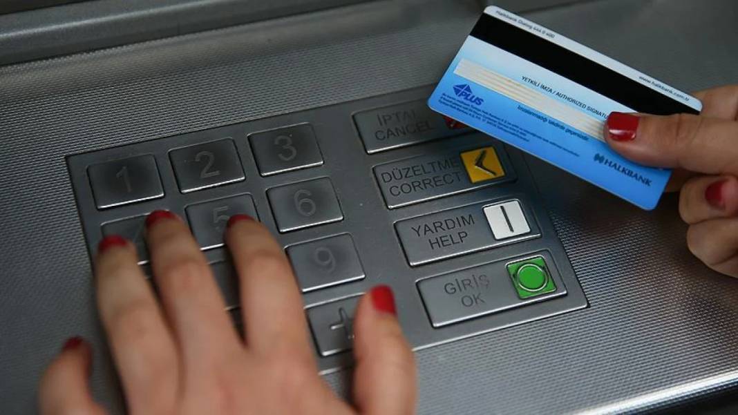Banka hesabı olanlar dikkat! ATM nakit çekim ücretleri değişti 1