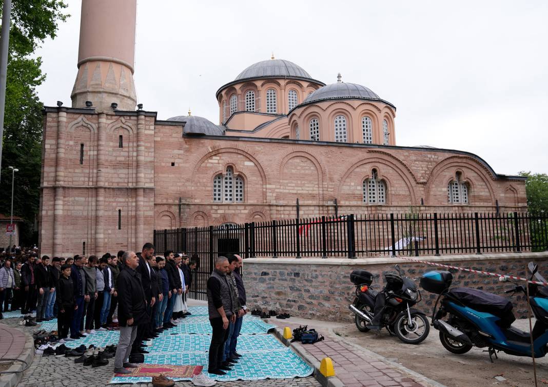 Kariye Camii'nde 79 yıl sonra Cuma Namazı coşkusu 5