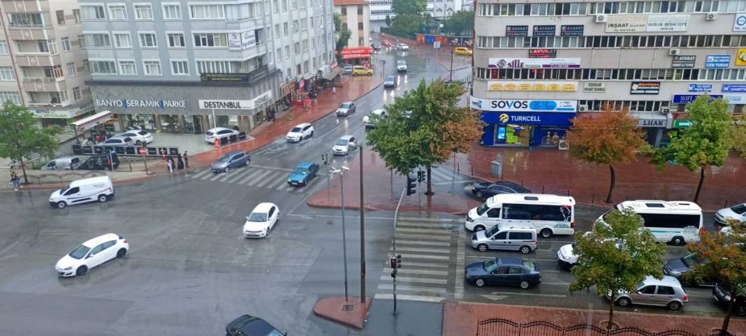 Tahminler tuttu! Konya'da sağanak yağış etkili oldu 3