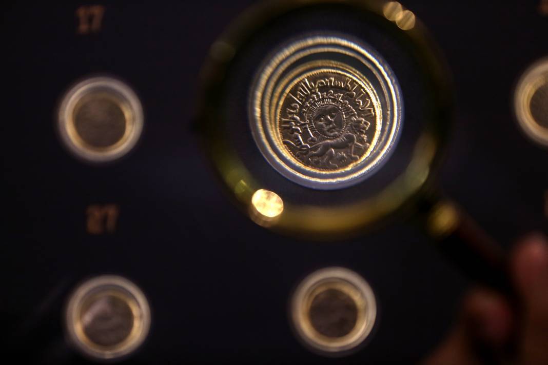 Konya'da sergilenen tarihi sikkeler 9 asır öncesine ışık tutuyor 1