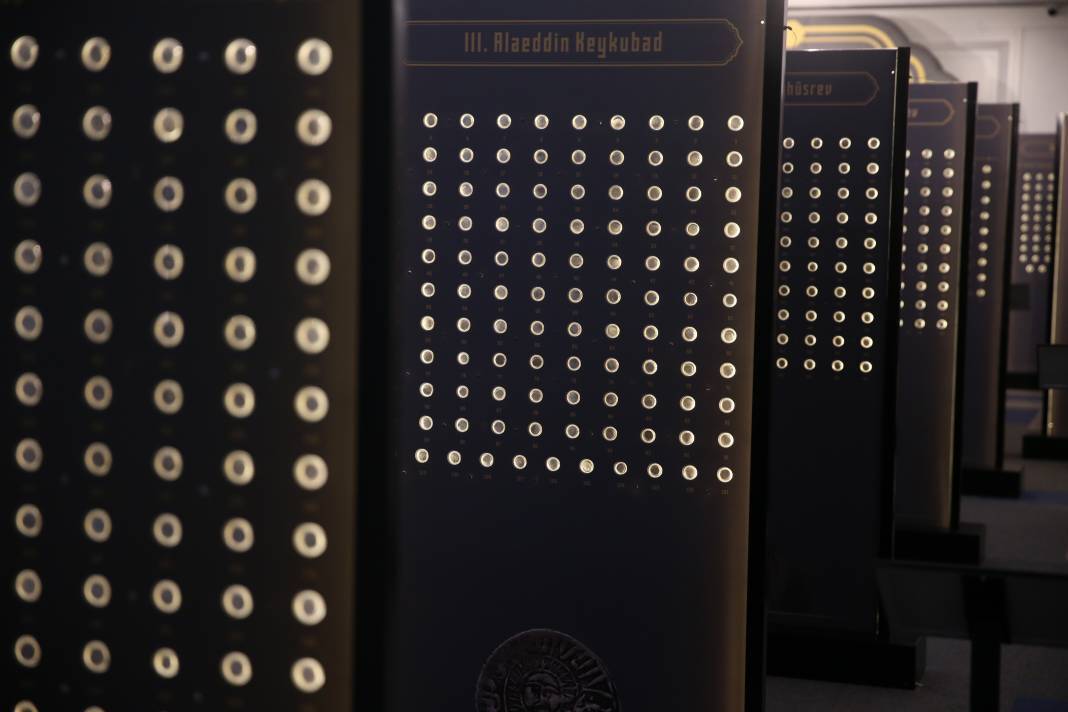 Konya'da sergilenen tarihi sikkeler 9 asır öncesine ışık tutuyor 9