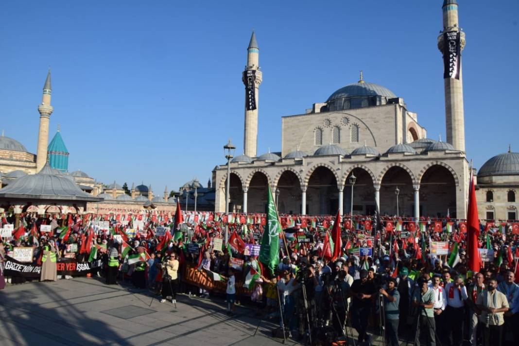 Haniye'nin çağrısıyla meydanlara inen Konya yine farkını gösterdi 15