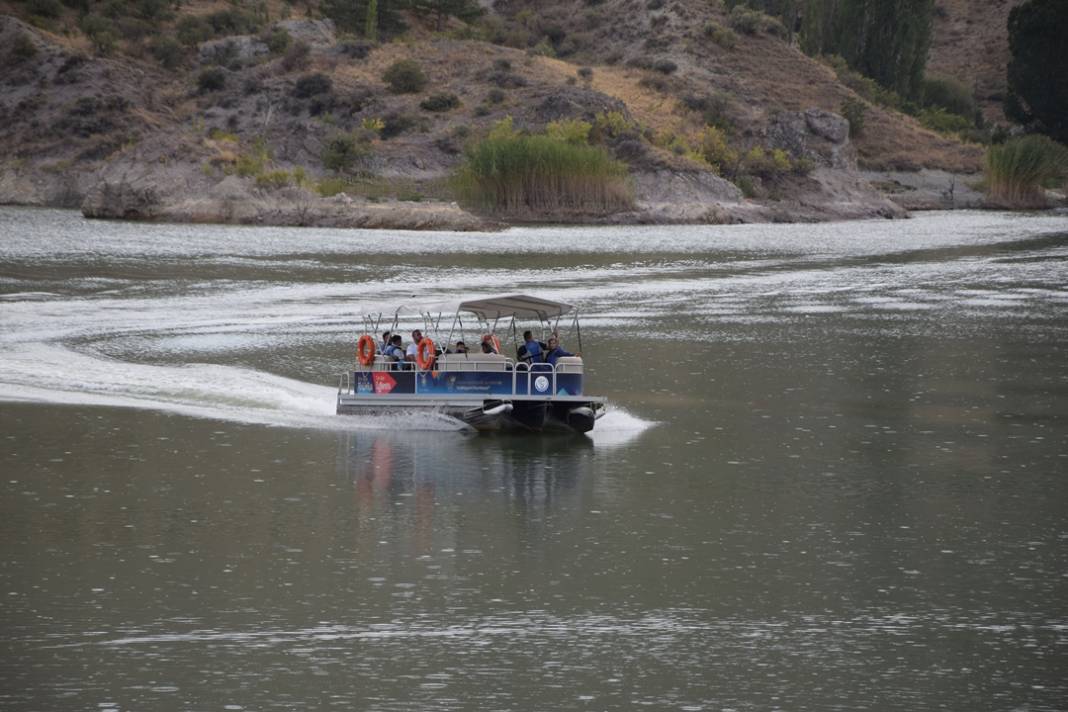 Konya’da tekne turu! Deniz yok ama keyfi var! İşte fiyatı… 5