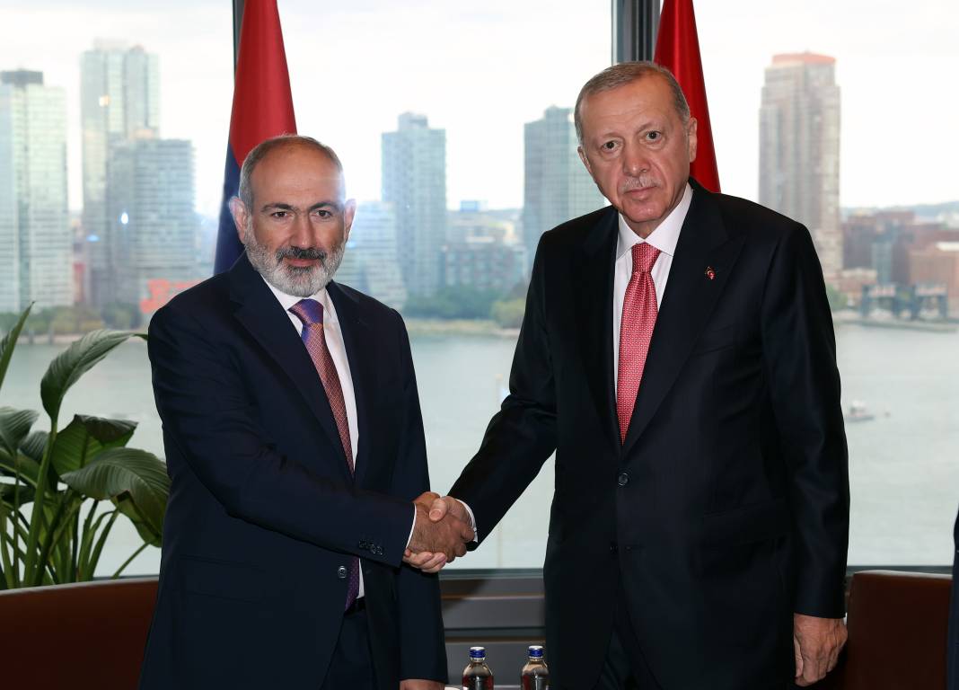 Cumhurbaşkanı Erdoğan'dan New York Türkevi'nde yoğun diplomasi 16