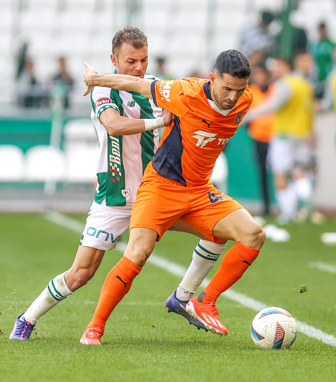 Konyaspor'un Başakşehir galibiyetinden kareler 23