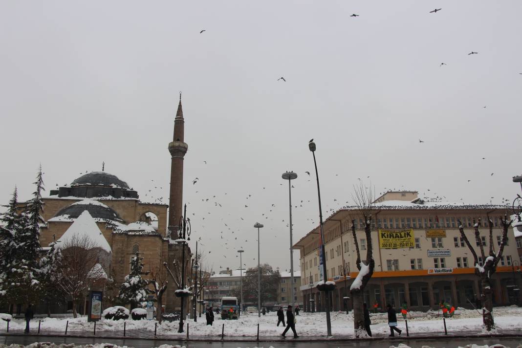 Kar yolda! Saatler sonra Konya bu hale gelecek 1