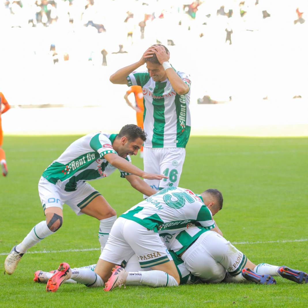 Konyaspor'un Başakşehir galibiyetinden kareler 4