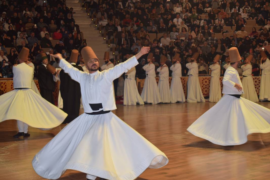 Muhabbet kokan Konya'da Mevlana anıldı! 32