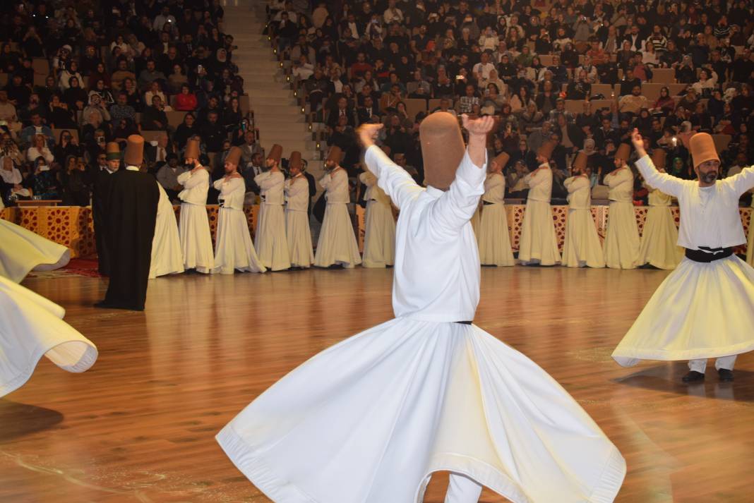 Muhabbet kokan Konya'da Mevlana anıldı! 31