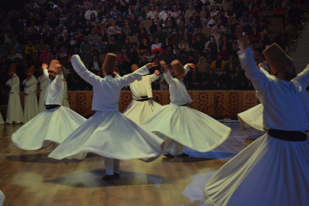 Muhabbet kokan Konya'da Mevlana anıldı! 26