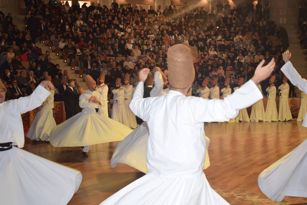 Muhabbet kokan Konya'da Mevlana anıldı! 24