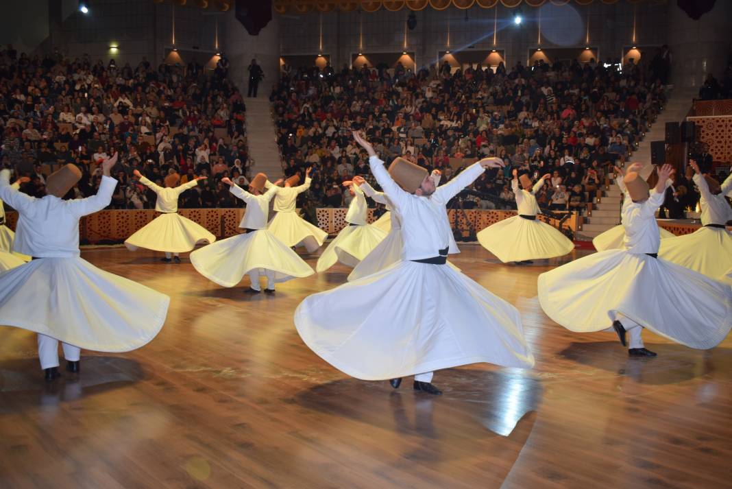 Muhabbet kokan Konya'da Mevlana anıldı! 16