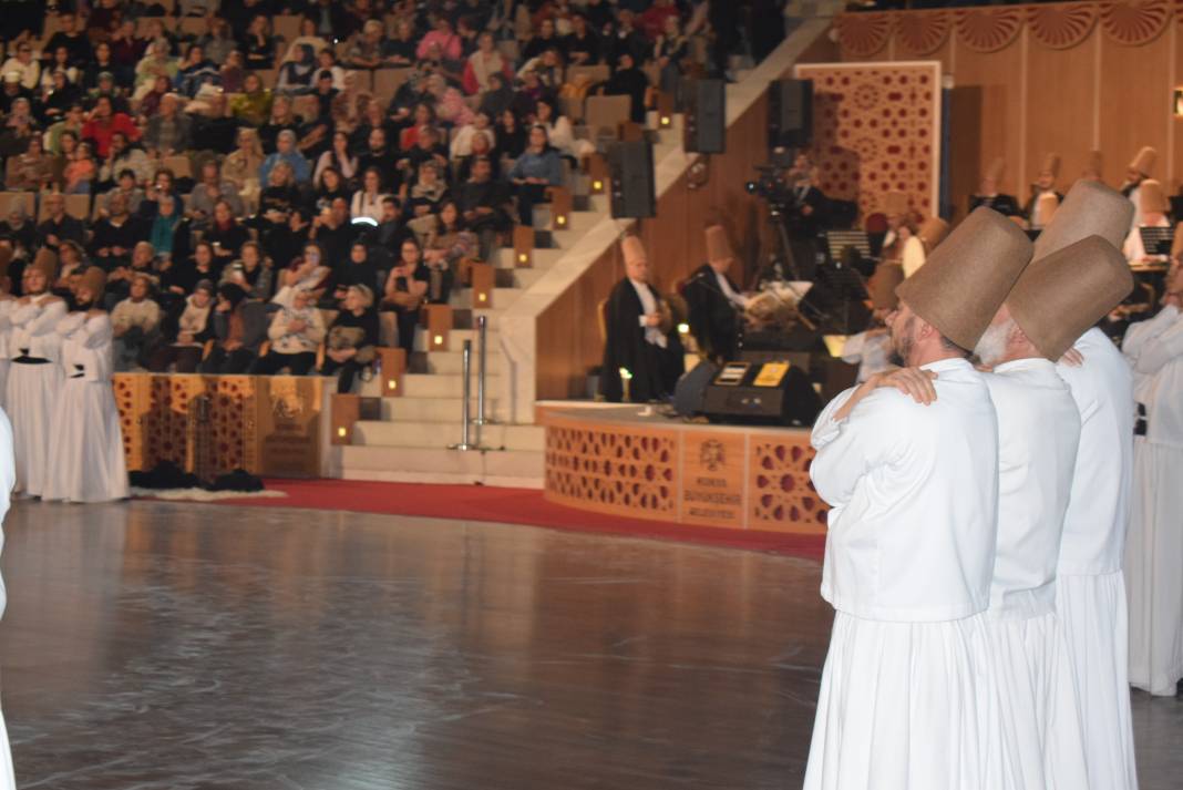 Muhabbet kokan Konya'da Mevlana anıldı! 11