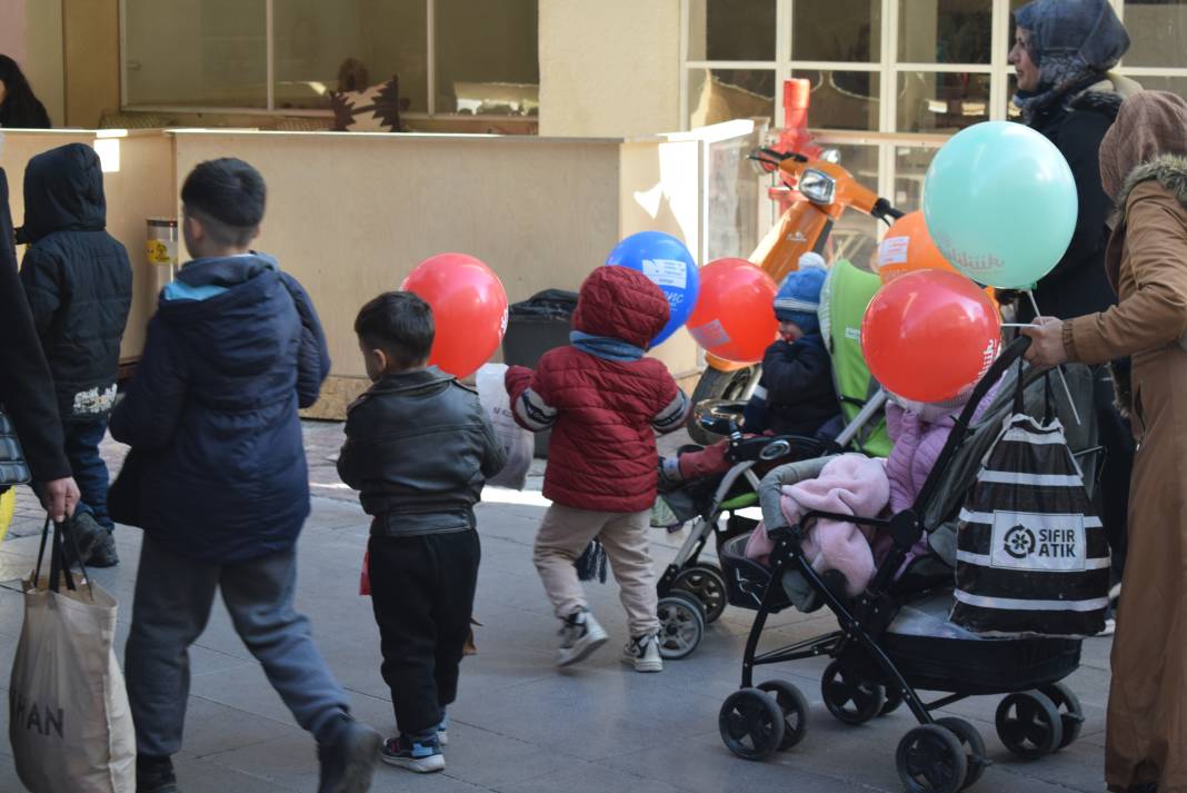 Konya'nın minikleri şivlilik coşkusuyla sokakları şenlendirdi 8