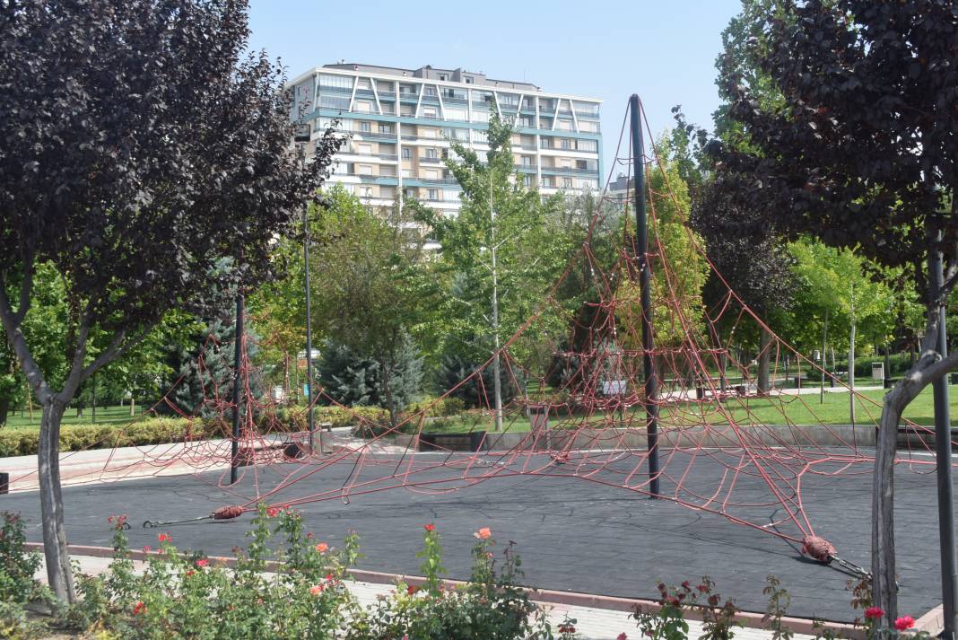 Konya'nın sıradışı parkı yaz akşamlarının gözdesi oldu 14