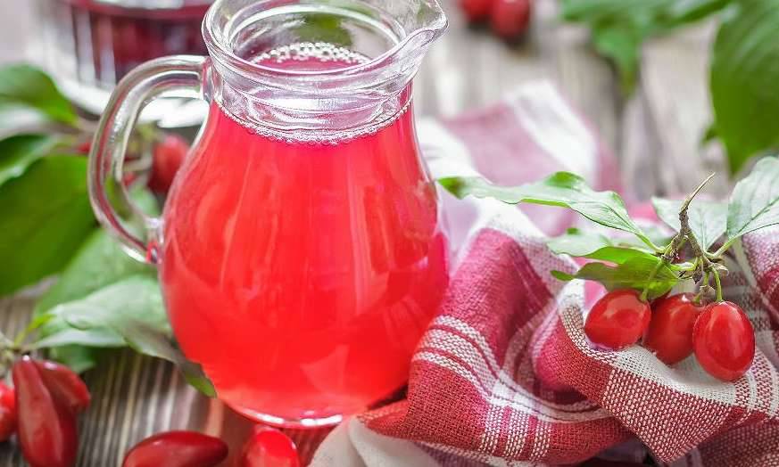 Kızılcık suyu her derde deva oluyor! İşte vücudunuzu baştan aşağı koruyan 5 şaşırtıcı faydası 6