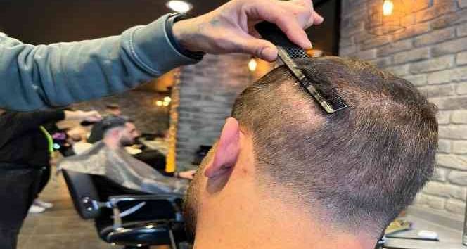 Evde saç bakım devrimi! Şampuanınıza 1 çay kaşığı ekleyin etkisine inanamayacaksınız 4