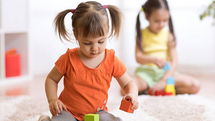 Çocuğunuzla evde kaliteli vakit geçirmek için 10 etkili fikir 11