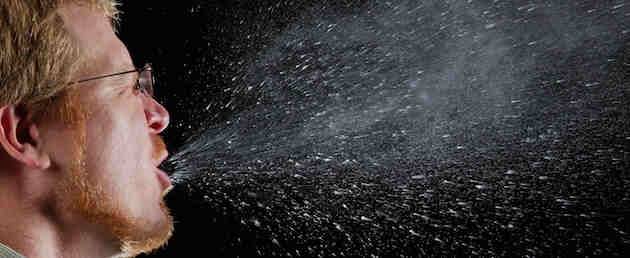 Öksürdükten sonra göğsünüz ağrıyorsa dikkat! Meğer bu gizli tehlikelerin habercisiymiş... 2