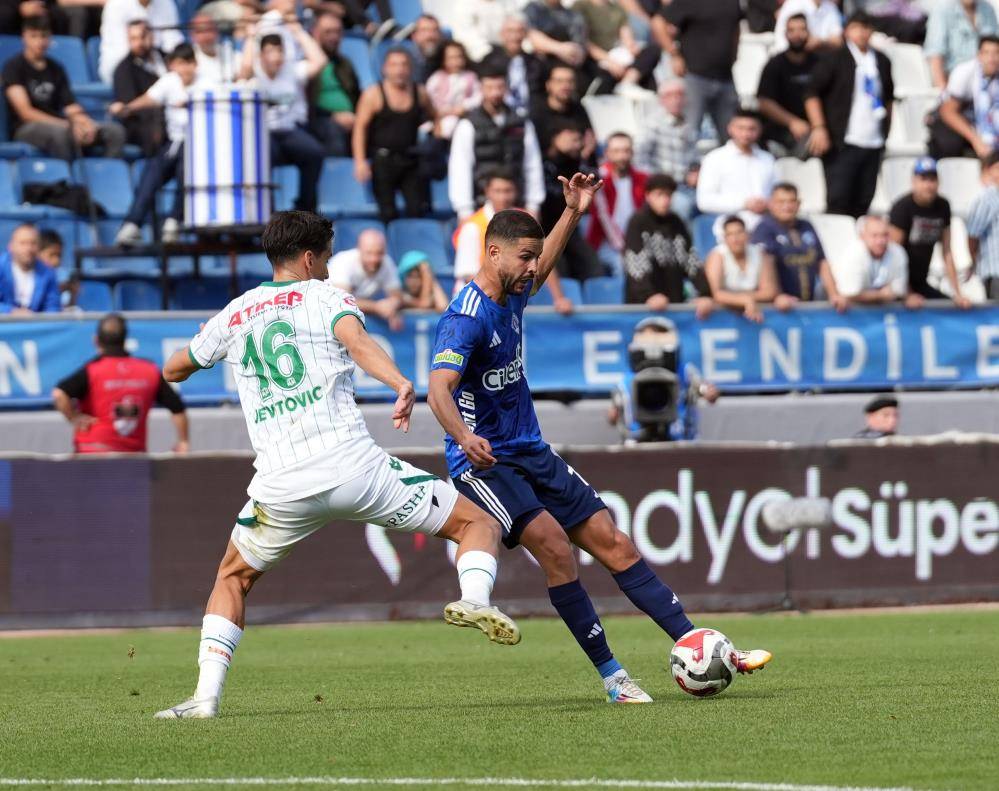 Konyaspor'da milli ara öncesi karne belli oldu 1