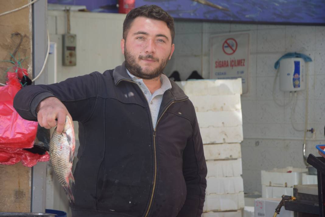 Konya’da balık fiyatları tavuktan ucuz! Tezgâhlarda hamsi bereketi başladı 8