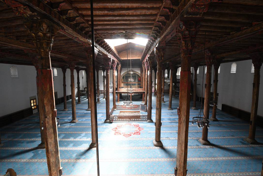 Konya’daki bu camide 700 yıllık sır bulunuyor 12