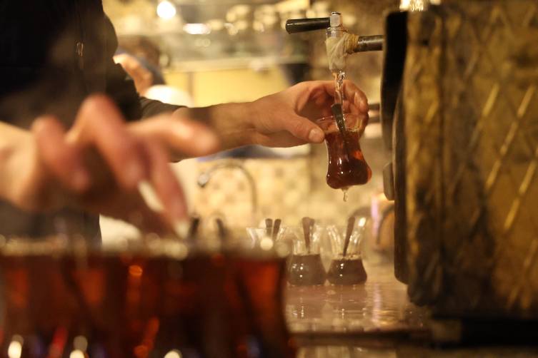 Çayın tadını zirveye taşıyan pratik demleme yöntemleri 1