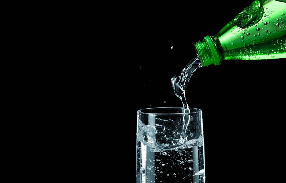 Şişeyi açınca bu koku geliyorsa maden suyunu asla içmeyin! 1