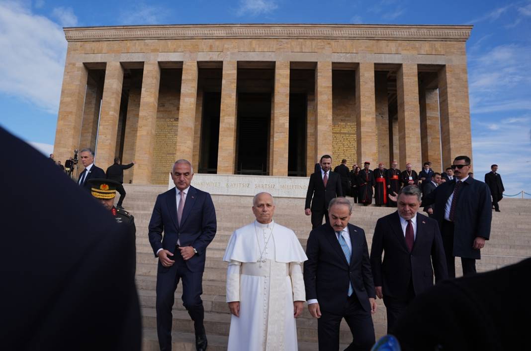 Papa 14. Leo'nun ilk resmi yurt dışı durağı Türkiye oldu 30