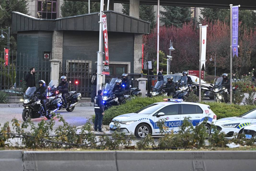 Papa 14. Leo'nun ilk resmi yurt dışı durağı Türkiye oldu 16