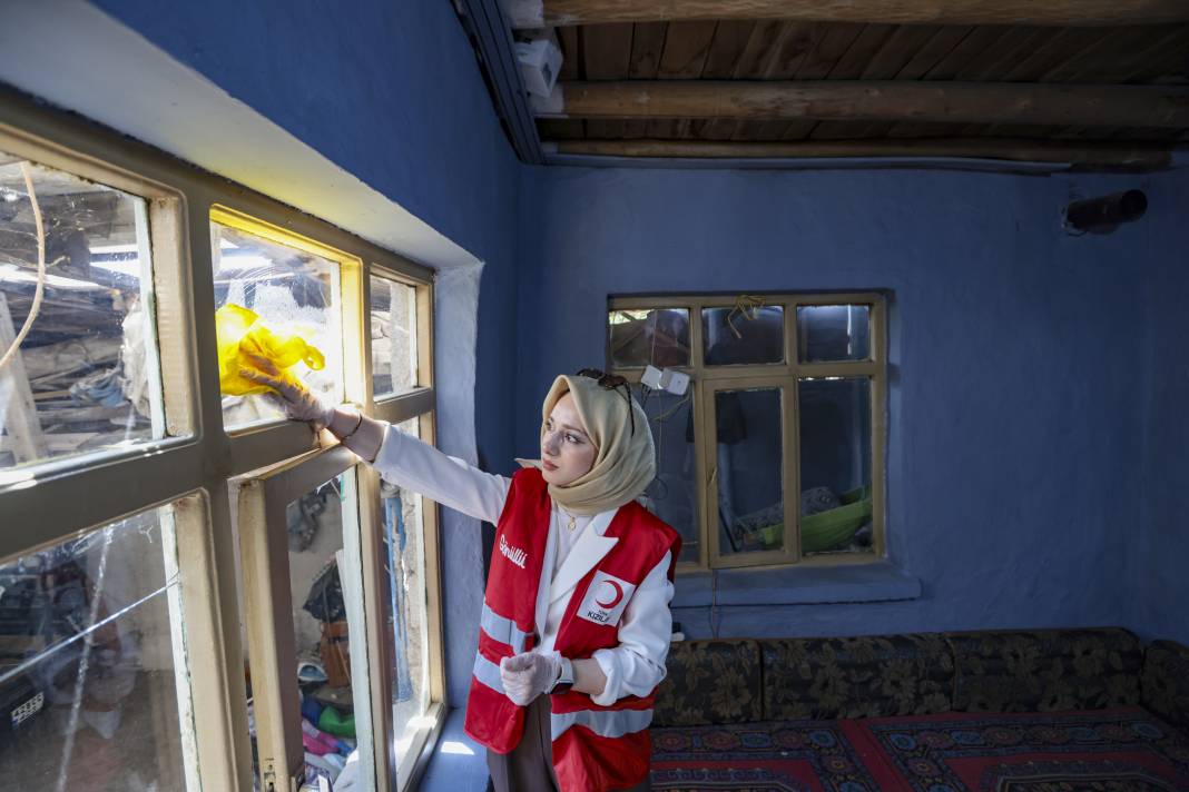 Konya’da Baba–Kızın yüzünü güldüren Kızılay sürprizi! 4