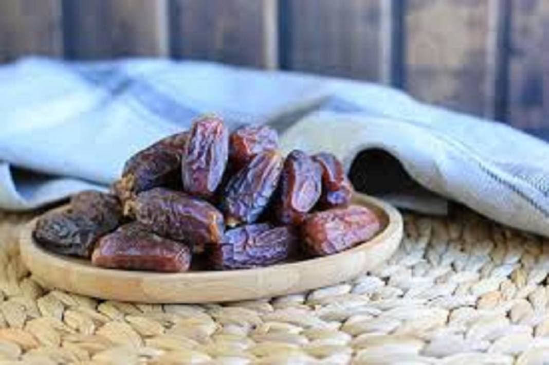 Sağlıklı atıştırmalık arayanlara Hurmalı protein bar! Hem leziz hem sağlıklı 4