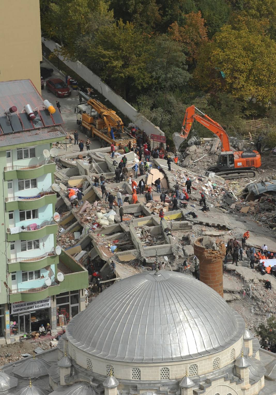 Türkiye, 2011'deki depremde Van için tek yürek oldu 19