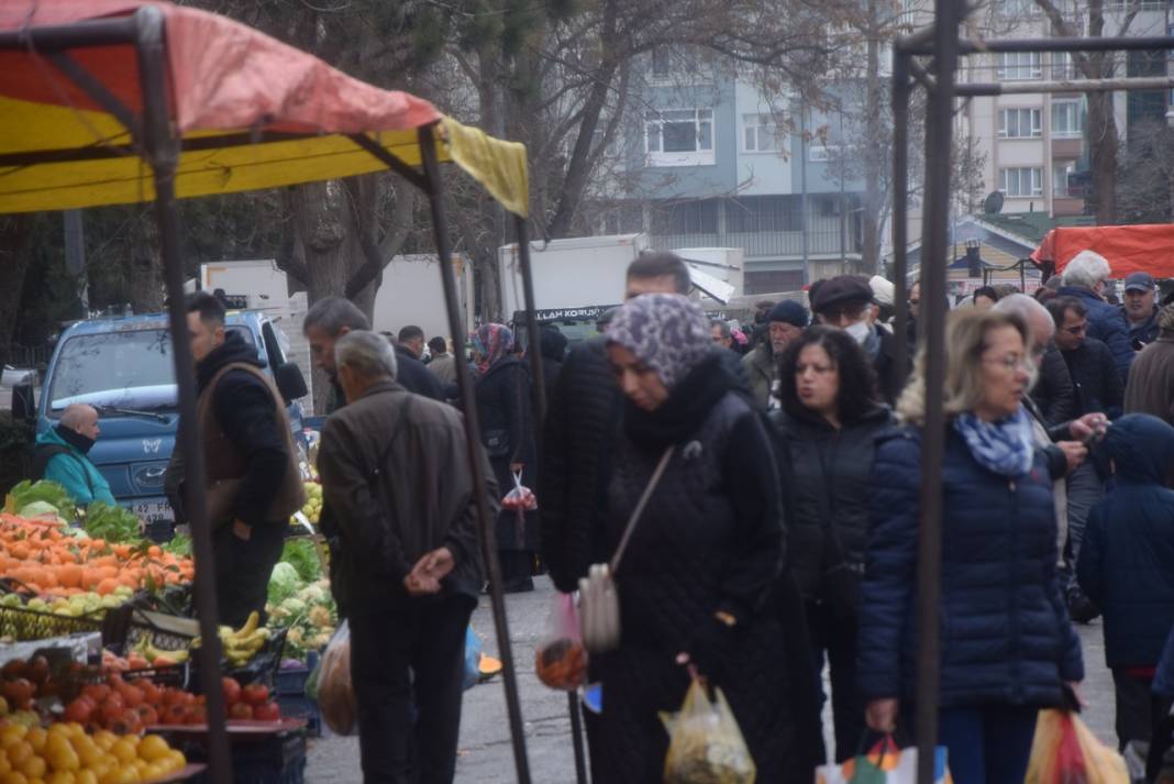 Antalya’yı sel vurdu, Konya pazarını zamlar vurdu! İşte Konya'da ateş pahası pazar fiyatları... 10