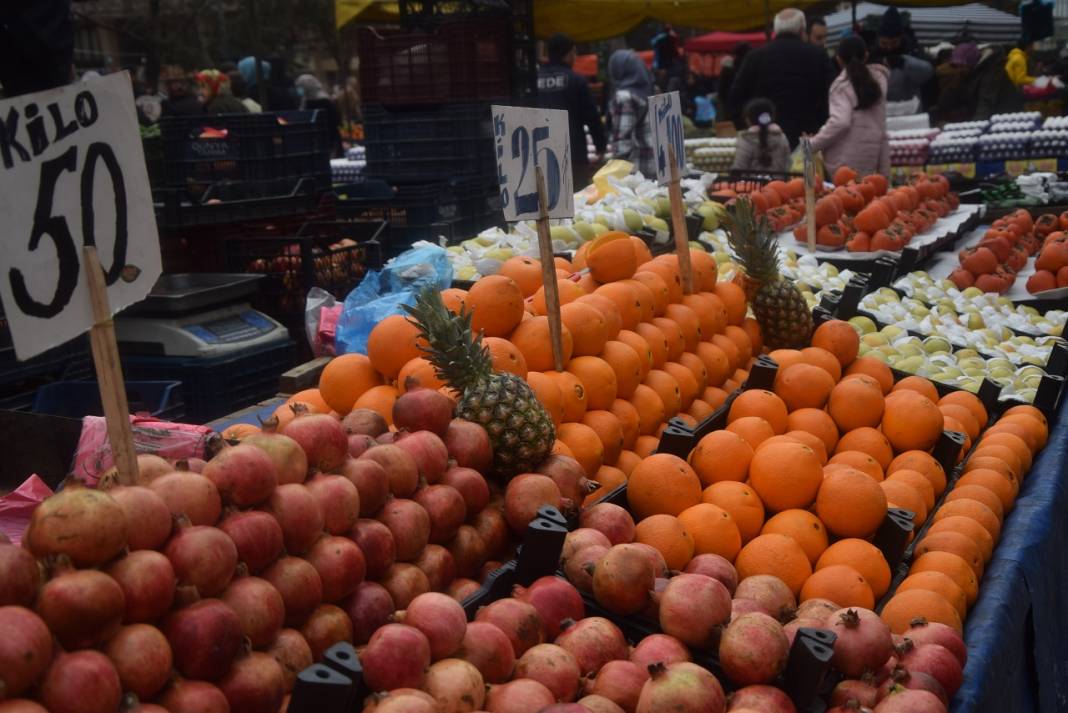 Antalya’yı sel vurdu, Konya pazarını zamlar vurdu! İşte Konya'da ateş pahası pazar fiyatları... 8