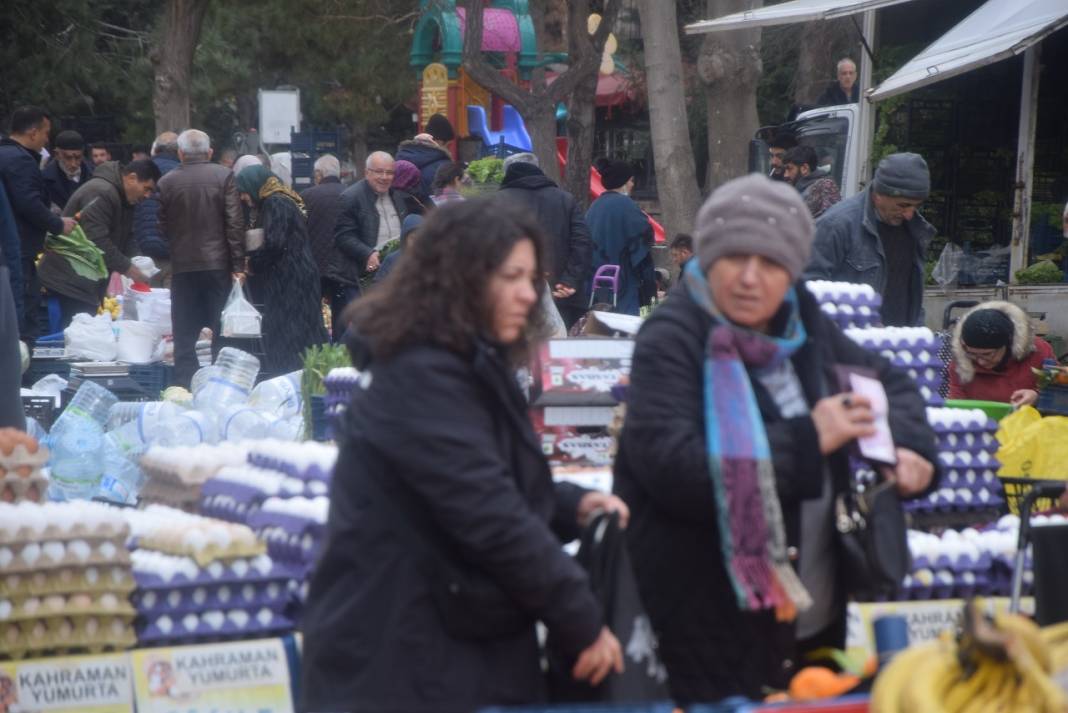Antalya’yı sel vurdu, Konya pazarını zamlar vurdu! İşte Konya'da ateş pahası pazar fiyatları... 3