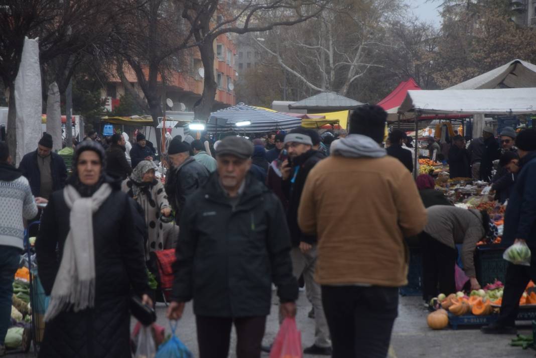 Antalya’yı sel vurdu, Konya pazarını zamlar vurdu! İşte Konya'da ateş pahası pazar fiyatları... 1