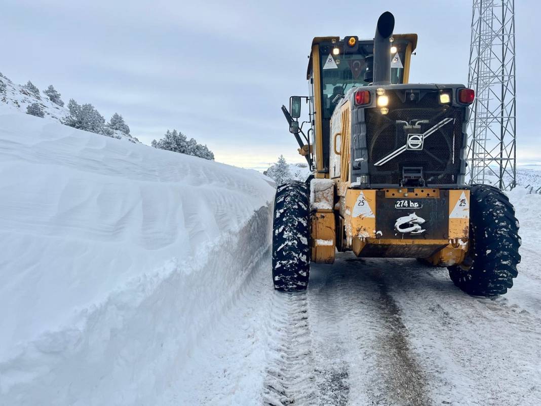 Konya’da ulaşım için kar seferberliği! 1