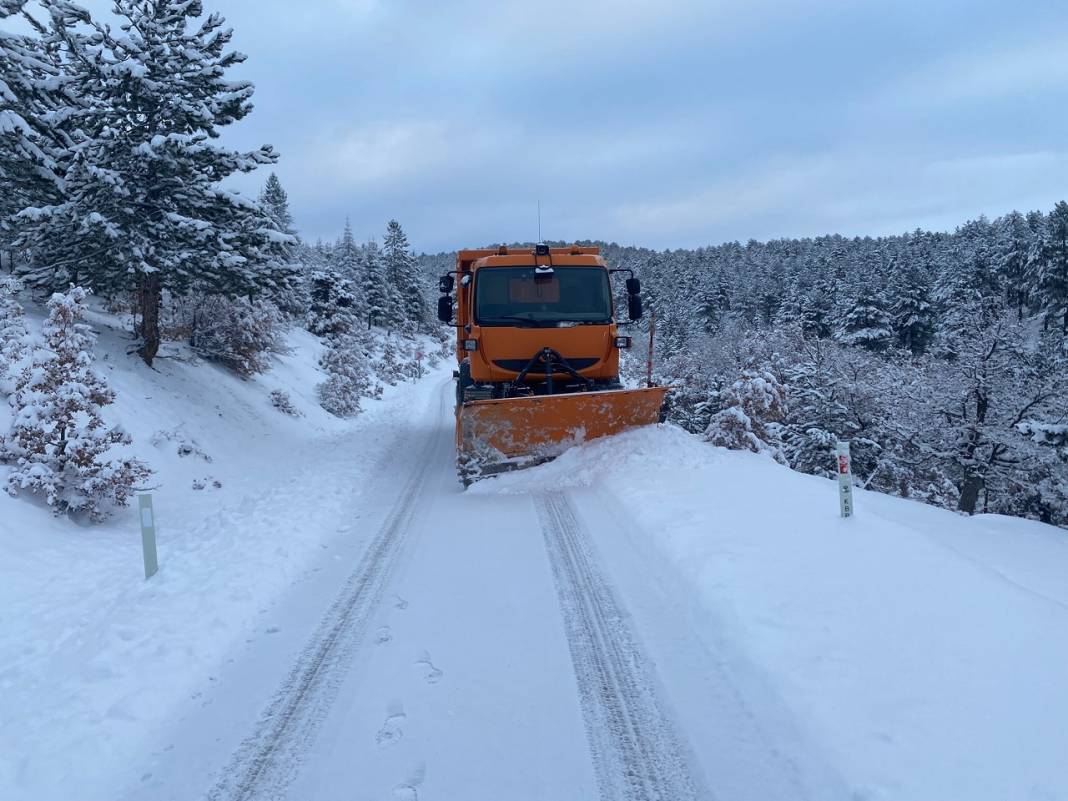Konya’da ulaşım için kar seferberliği! 3