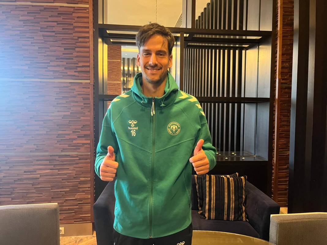 Konyaspor'da Marco Jevtovic taraftarla seslendi 6