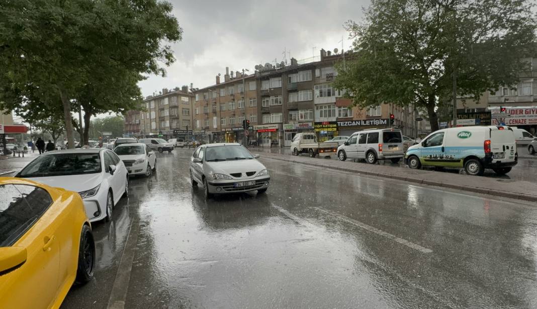 Kar, Konya’yı yine kuşattı: İlçelerde çok, merkezde yok! 1