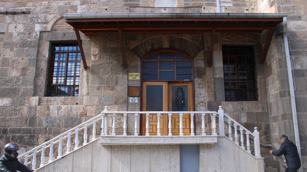 Asırlık Kapu Camii'nde asırlık gelenek 3