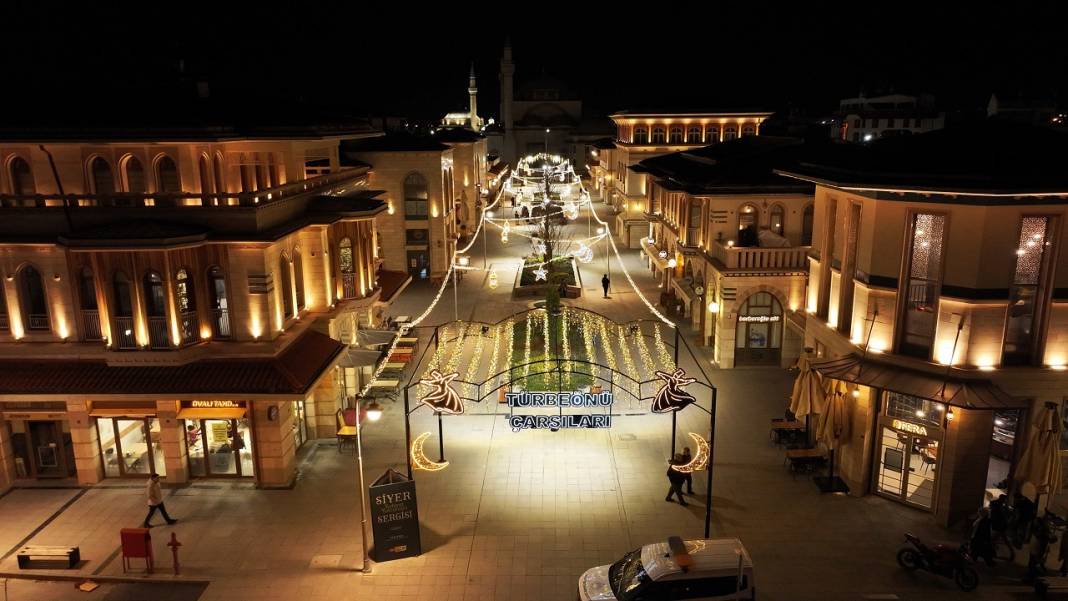 Konya Ramazan’ın bereketini ışıklarla karşılıyor! 10