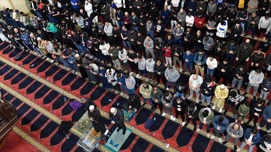 Ramazan heyecanı başlıyor! Teravih namazı nasıl kılınır, kaç rekâttır? 1